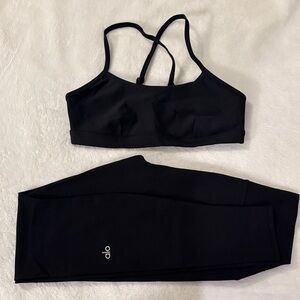 ALO YOGA black top and leggings size S